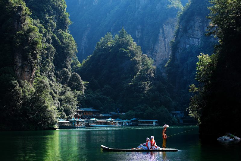 鹰窝寨俯瞰宝峰湖全景